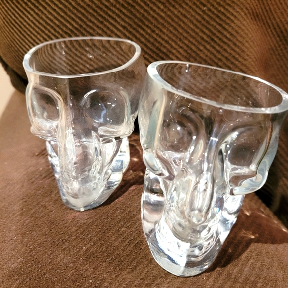 Oversized skull shot glasses - Picture 2 of 11